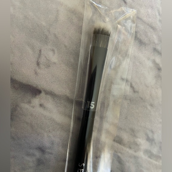 SEPHORA Pro Shadow Brush #15 - Picture 4 of 4